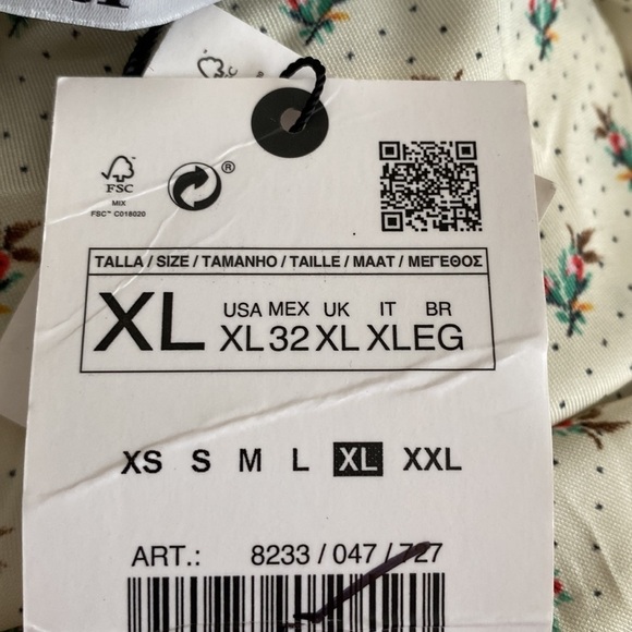 NWT. Zara Cream Floral Print Satin Effect Blouse/Top. Size XL. - Picture 4 of 6